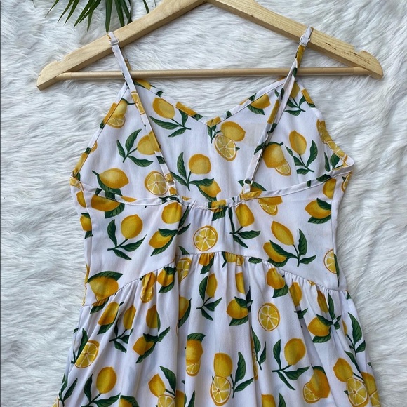 🌻lemon print summer dress 
🌻length-47
🌻bust -28. - Picture 2 of 7